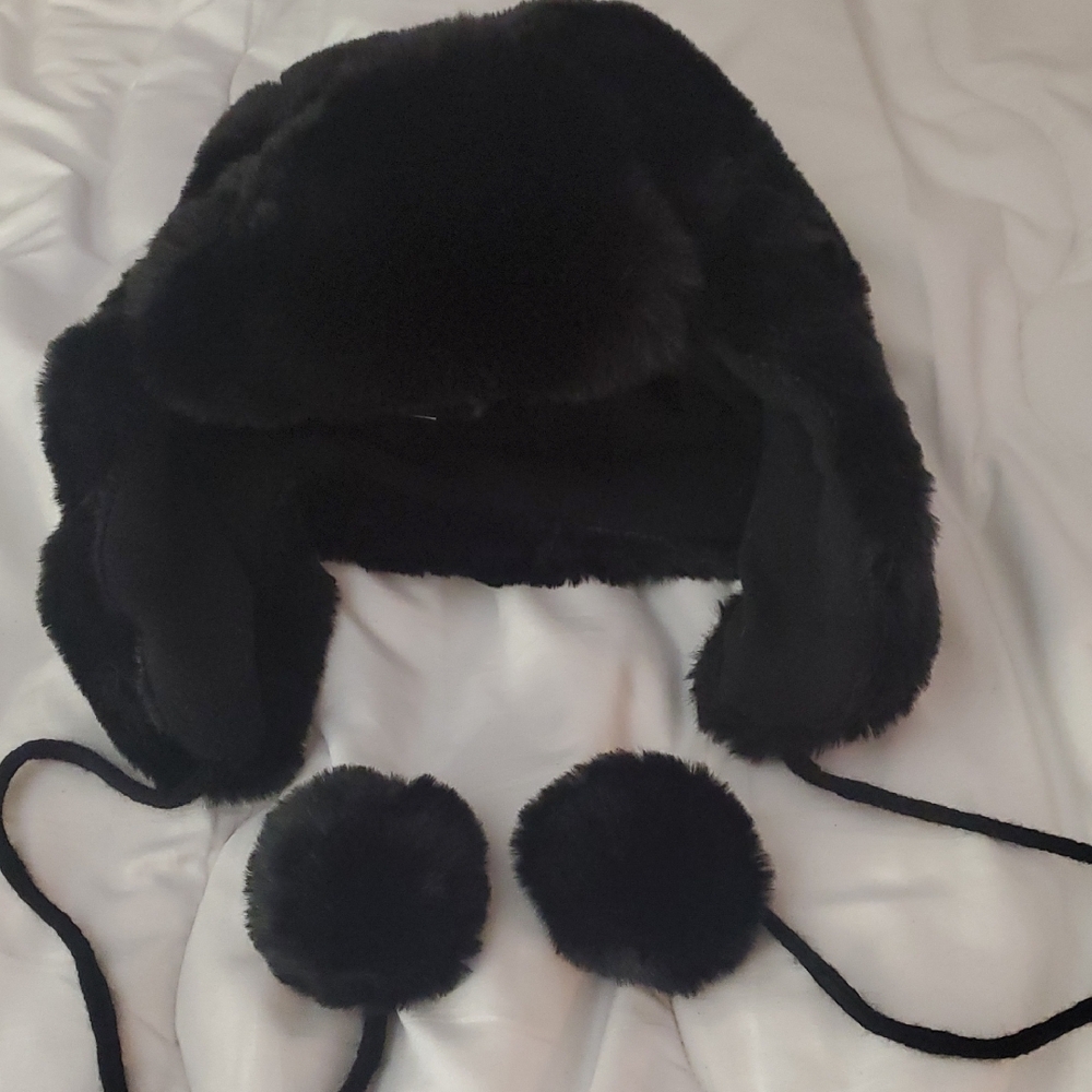 INC International Concepts Black Furry Hat